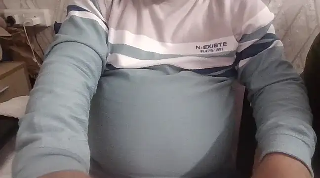Snapshot of SeductiveStar chatting on 02/23/25, 01:53 SeductiveStar online show from 02/23/25, 01:53