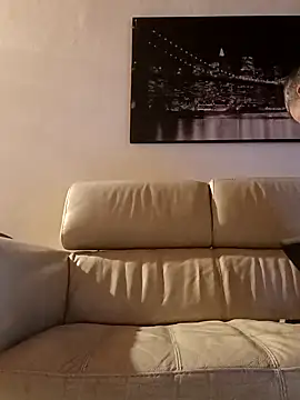 Snapshot of Pourleplasirs chatting on 02/03/25, 12:04 Pourleplasirs online show from 02/03/25, 12:04