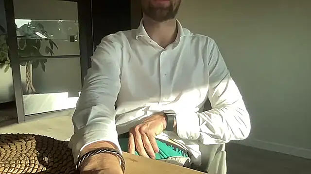 Snapshot of bullyboyy chatting on 09/10/25, 03:56 bullyboyy online show from 09/10/25, 03:56