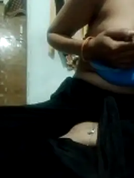 Snapshot of saaniya chatting on 11/25/25, 08:09 saaniya online show from 11/25/25, 08:09