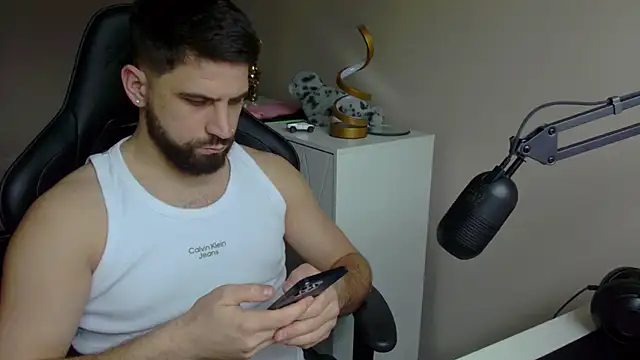 lucas kazimm online show from 02/10/25, 02:05