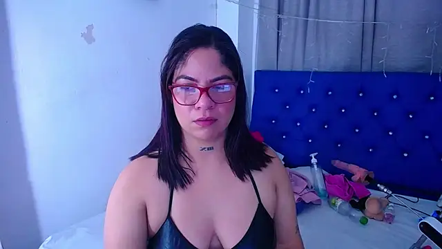 Snapshot of hornny_cougar chatting on 09/13/25, 03:06 hornny cougar online show from 09/13/25, 03:06