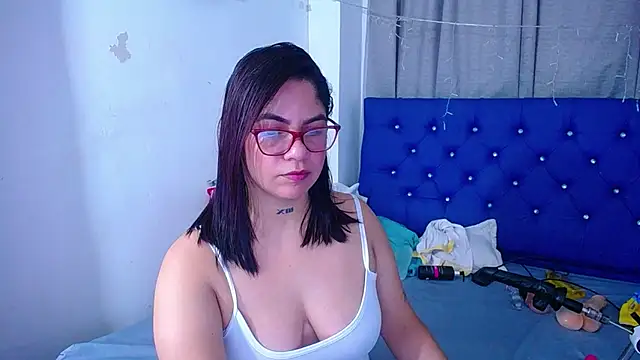 Snapshot of hornny_cougar chatting on 09/26/25, 03:21 hornny cougar online show from 09/26/25, 03:21