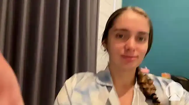 Snapshot of valure_lera chatting on 03/18/25, 03:31 valure lera online show from 03/18/25, 03:31
