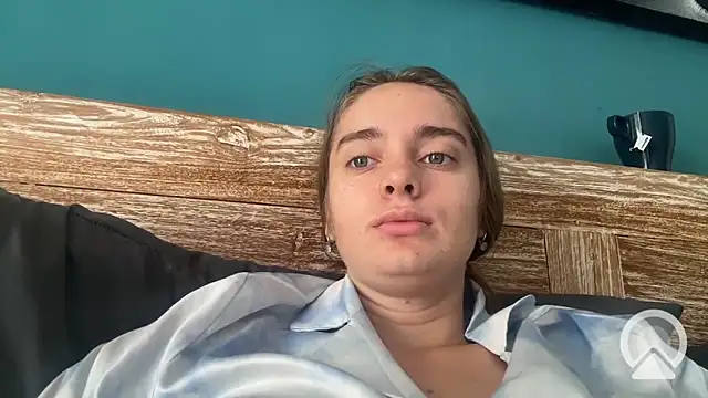 Snapshot of valure_lera chatting on 03/19/25, 04:57 valure lera online show from 03/19/25, 04:57