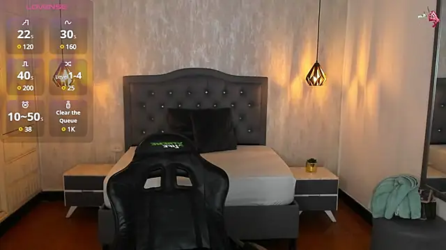 Hadley  online show from 03/22/25, 03:20