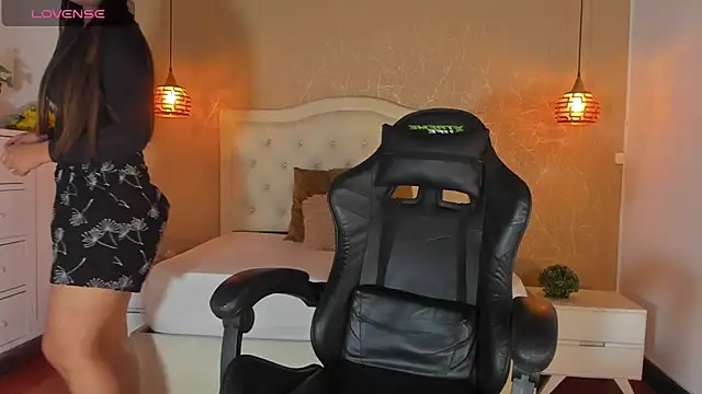 Hadley  online show from 09/23/25, 03:09