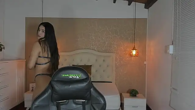 Hadley  online show from 10/21/25, 02:23