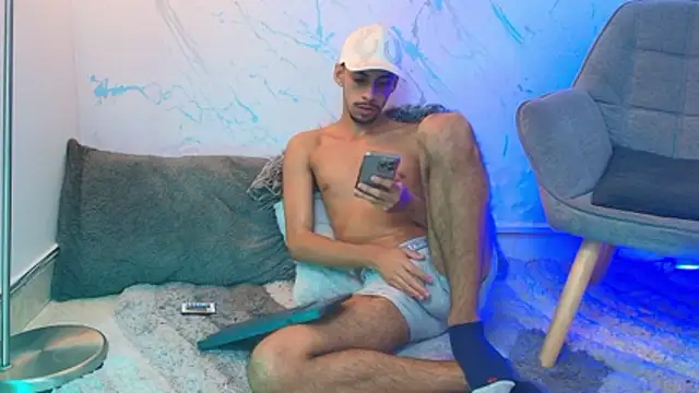 Snapshot of Sam_culhane chatting on 12/03/25, 06:21 Sam culhane online show from 12/03/25, 06:21