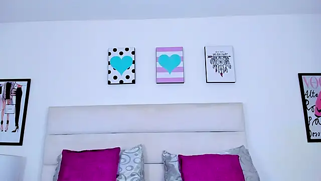 BrielaDiCaprio online show from 10/16/25, 07:59