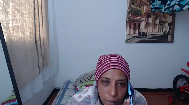 Snapshot of picaes8 chatting on 02/03/25, 10:00 picaes8 online show from 02/03/25, 10:00