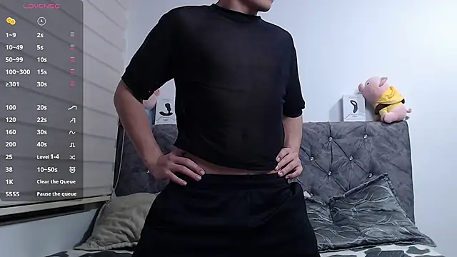 Snapshot of stiven_and_ale chatting on 02/08/25, 02:47 stiven and ale online show from 02/08/25, 02:47