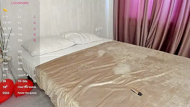 Nikki Kai online show from 02/20/25, 07:55