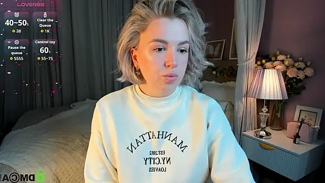 Nikki Kai online show from 10/09/25, 01:03