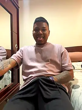 Saipadpuer30 online show from 10/23/25, 11:42