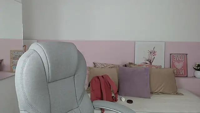 brendathompson  online show from 02/15/25, 12:33