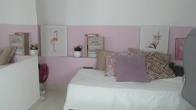 brendathompson  online show from 02/24/25, 01:31