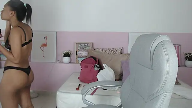 brendathompson  online show from 03/04/25, 03:26