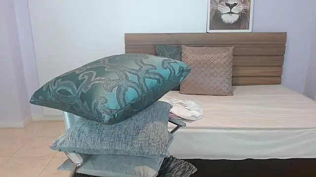 brendathompson  online show from 03/15/25, 03:29