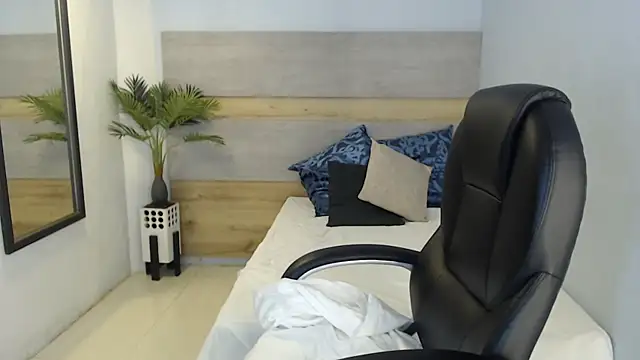 brendathompson  online show from 09/20/25, 02:34