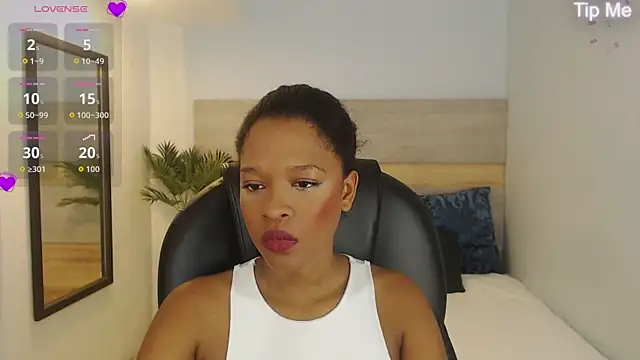 brendathompson  online show from 09/25/25, 02:48