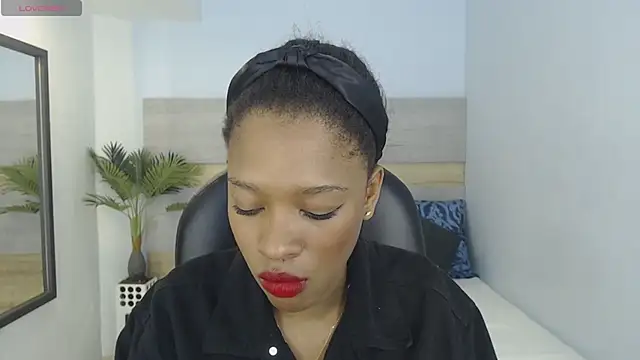 brendathompson  online show from 10/03/25, 02:19