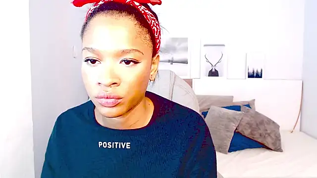 brendathompson  online show from 10/07/25, 01:36