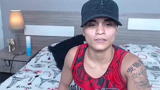 Liiamthompson online show from 10/10/25, 11:37