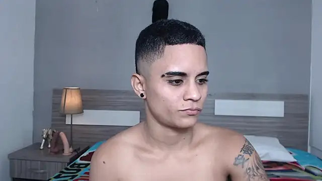 Liiamthompson online show from 10/17/25, 10:18