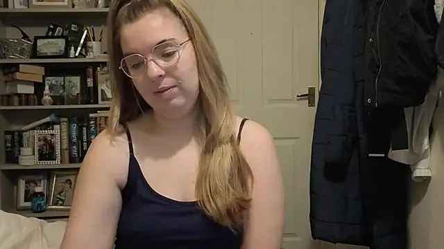 Demi WelshX online show from 11/14/25, 09:30