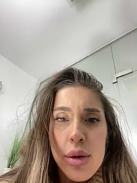 Snapshot of Anya-Ray chatting on 02/07/25, 03:08 Anya-Ray online show from 02/07/25, 03:08