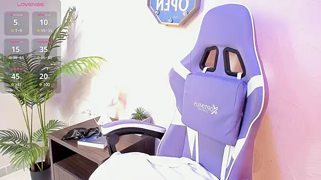 Snapshot of yeikafoxy chatting on 02/27/25, 11:10 yeikafoxy online show from 02/27/25, 11:10