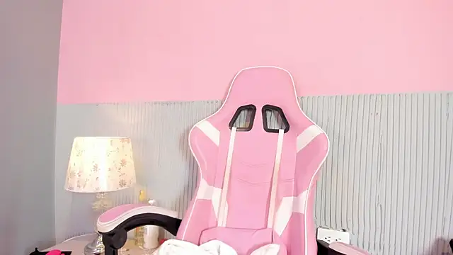 Snapshot of yeikafoxy chatting on 10/02/25, 10:55 yeikafoxy online show from 10/02/25, 10:55