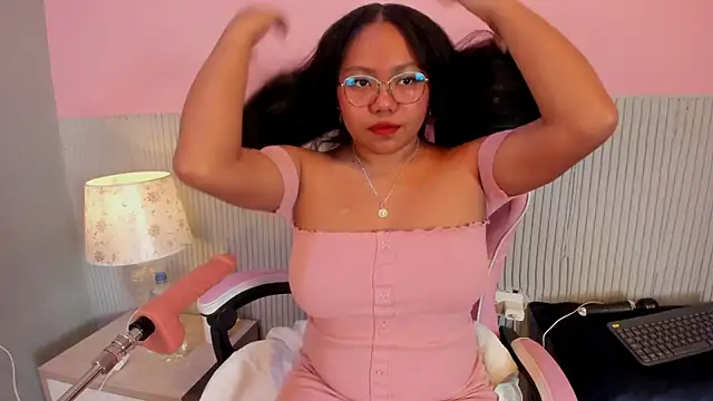 Snapshot of yeikafoxy chatting on 11/18/25, 11:14 yeikafoxy online show from 11/18/25, 11:14