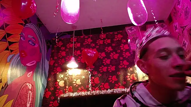 SimonAndJocelyn online show from 02/13/25, 07:21