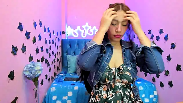 Snapshot of IZZY_BEAUTIFUL chatting on 03/14/25, 10:05 IZZY BEAUTIFUL online show from 03/14/25, 10:05