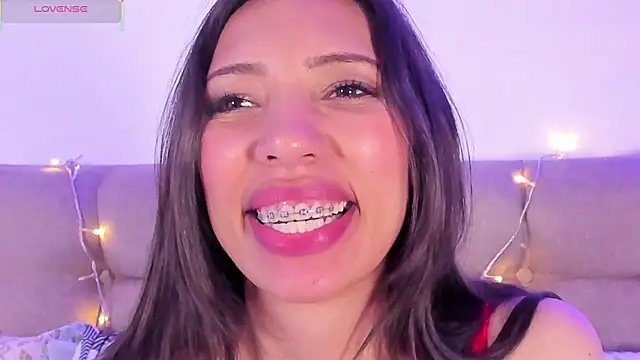 Snapshot of Miss_veronicaa2 chatting on 02/07/25, 02:58 Miss veronicaa2 online show from 02/07/25, 02:58