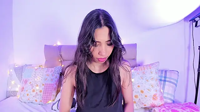 Snapshot of Miss_veronicaa2 chatting on 02/08/25, 04:25 Miss veronicaa2 online show from 02/08/25, 04:25