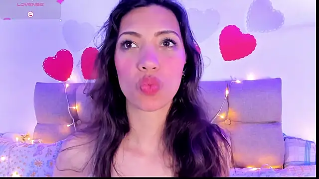 Snapshot of Miss_veronicaa2 chatting on 02/14/25, 06:08 Miss veronicaa2 online show from 02/14/25, 06:08