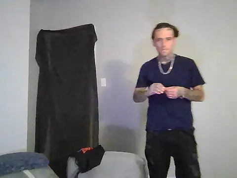 cruz815 online show from 11/18/25, 10:25