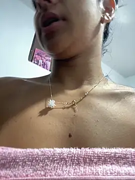 eva roseee online show from 10/07/25, 06:27