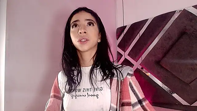 sara lopee1 online show from 10/06/25, 12:02