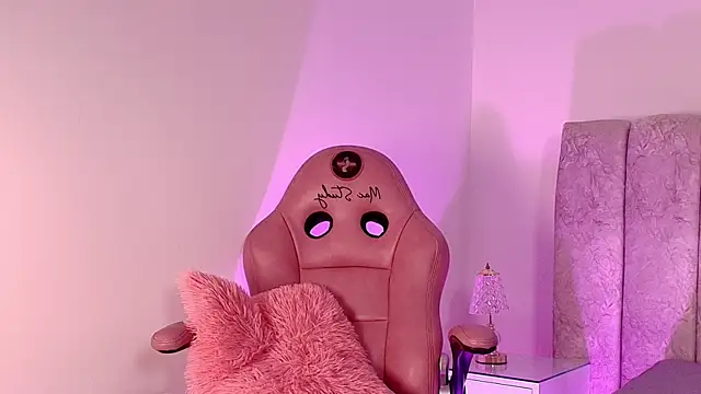 sara lopee1 online show from 11/12/25, 11:54