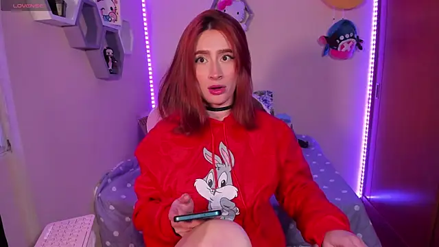 Snapshot of chloe_rockss_ chatting on 03/07/25, 10:32 chloe rockss online show from 03/07/25, 10:32