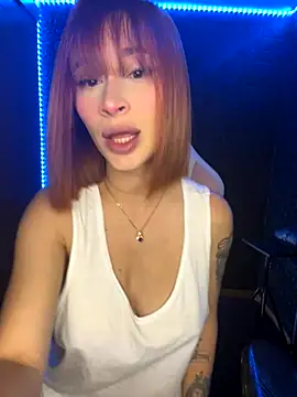 Snapshot of chloe_rockss_ chatting on 09/22/25, 10:23 chloe rockss online show from 09/22/25, 10:23