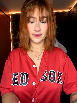 Snapshot of chloe_rockss_ chatting on 09/24/25, 10:57 chloe rockss online show from 09/24/25, 10:57