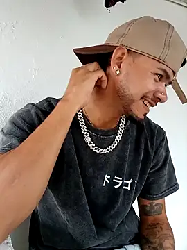 Niick01  online show from 10/01/25, 07:42