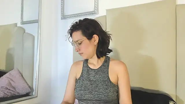 Annyrosee online show from 10/20/25, 01:33