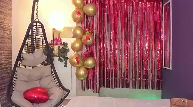 Snapshot of FelicitaSweet chatting on 02/14/25, 07:44 FelicitaSweet online show from 02/14/25, 07:44