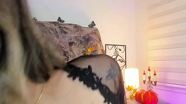 Violetta Ficher online show from 10/29/25, 02:14